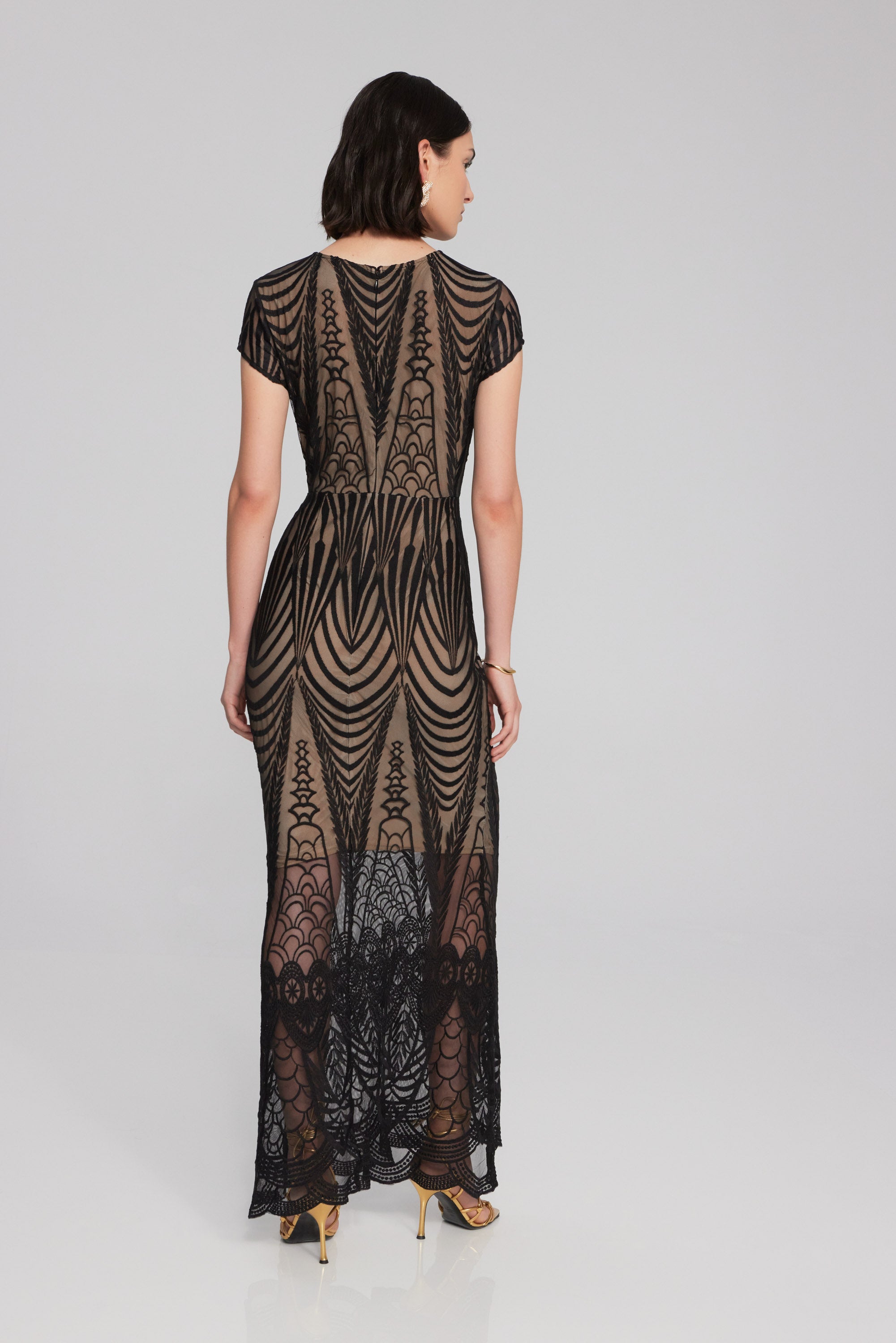 Embroidered Lace Trumpet Gown (JR1094)