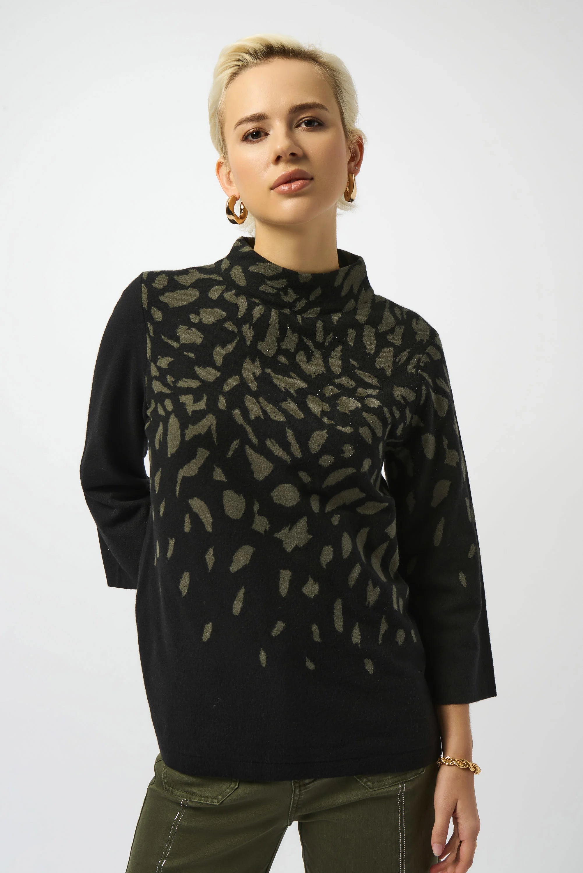 Jacquard Animal Print Sweater (253912)