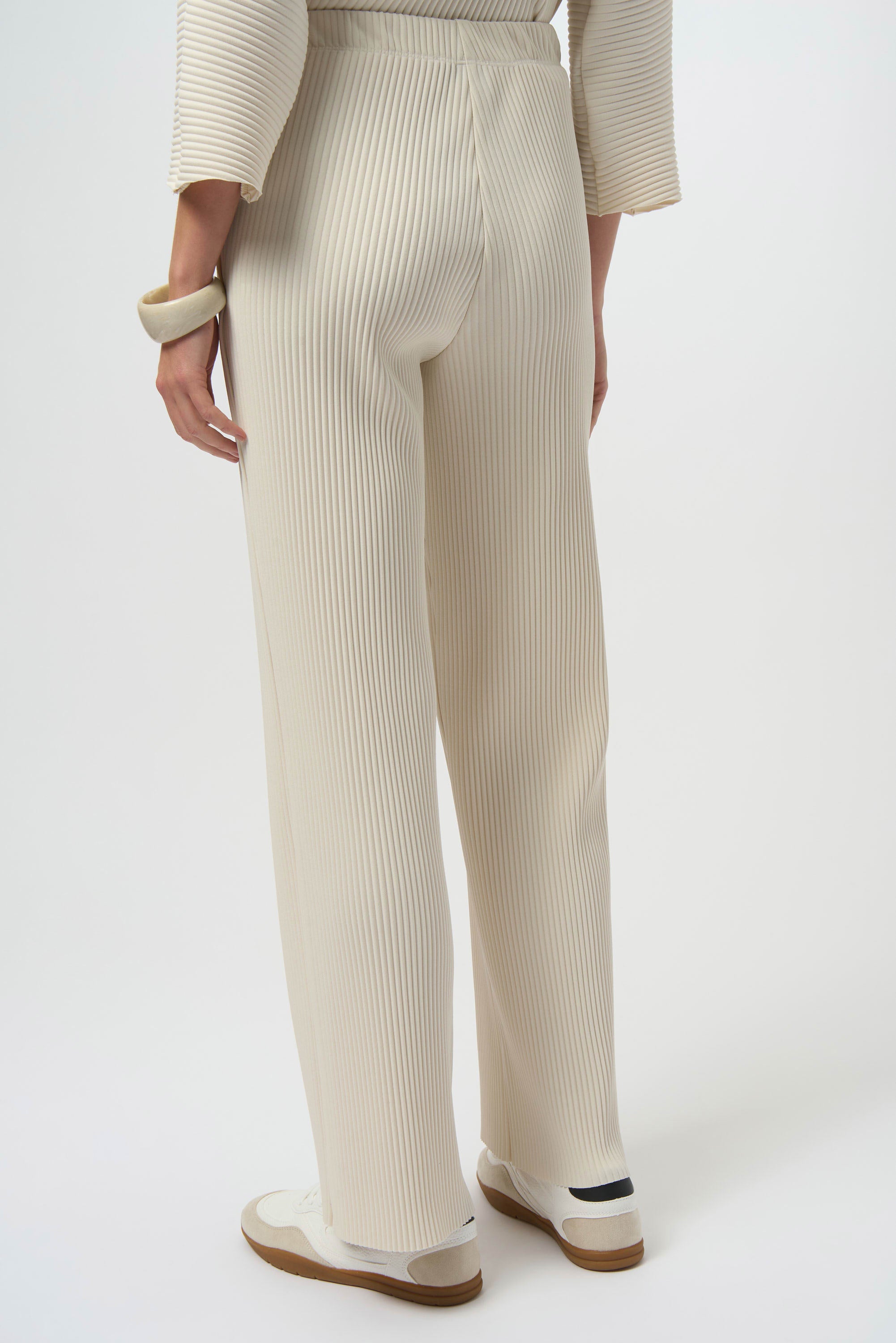 Pleated Scuba Crepe Wide-Leg Pants (254006)