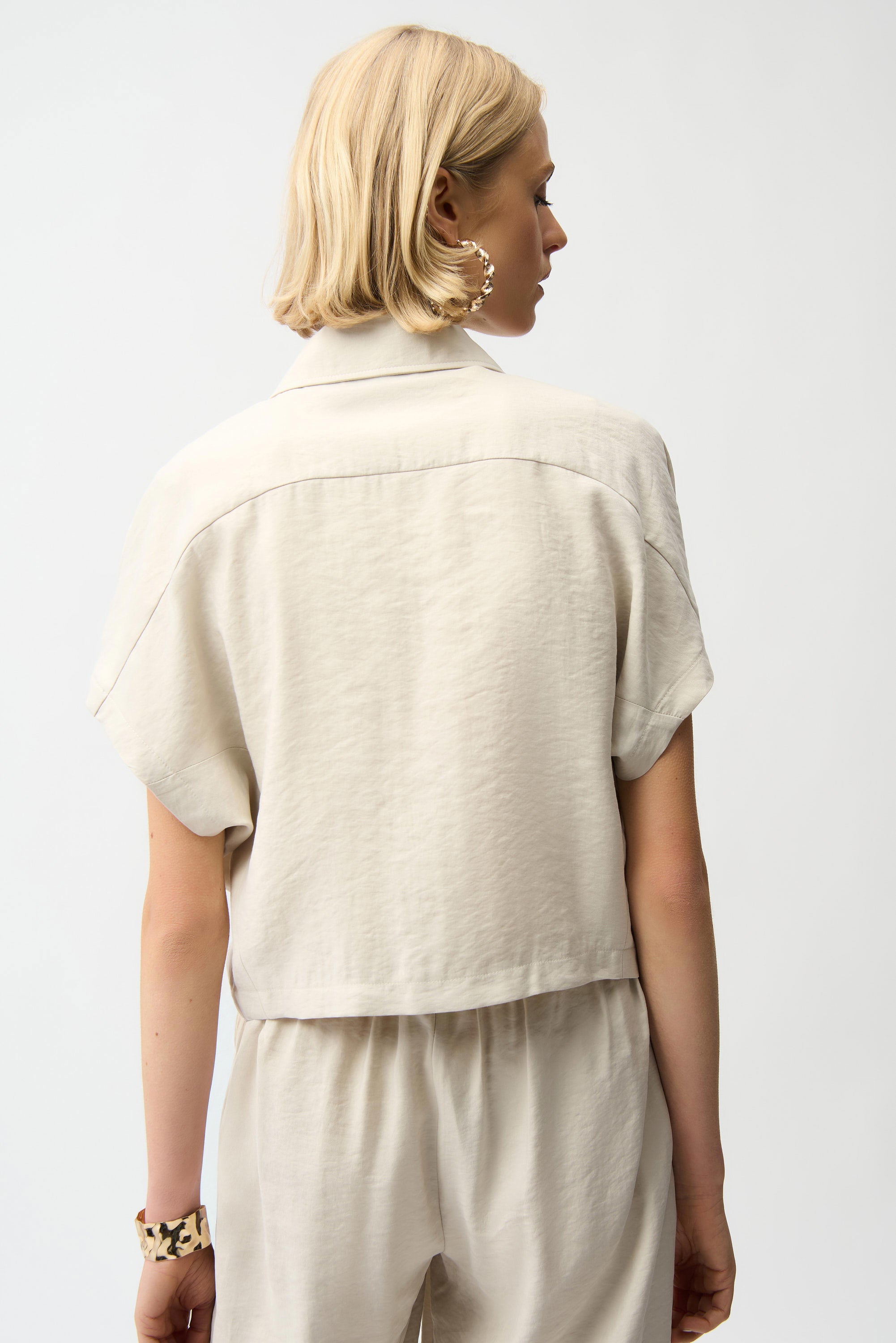 Textured Woven Boxy Jacket With Zipper Front (261237)