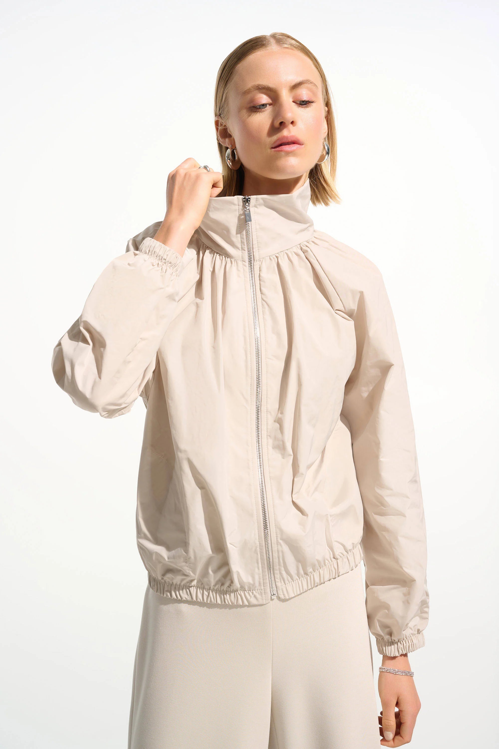 Memory Cocoon Outdoor Jacket With Funnel Collar (261613)