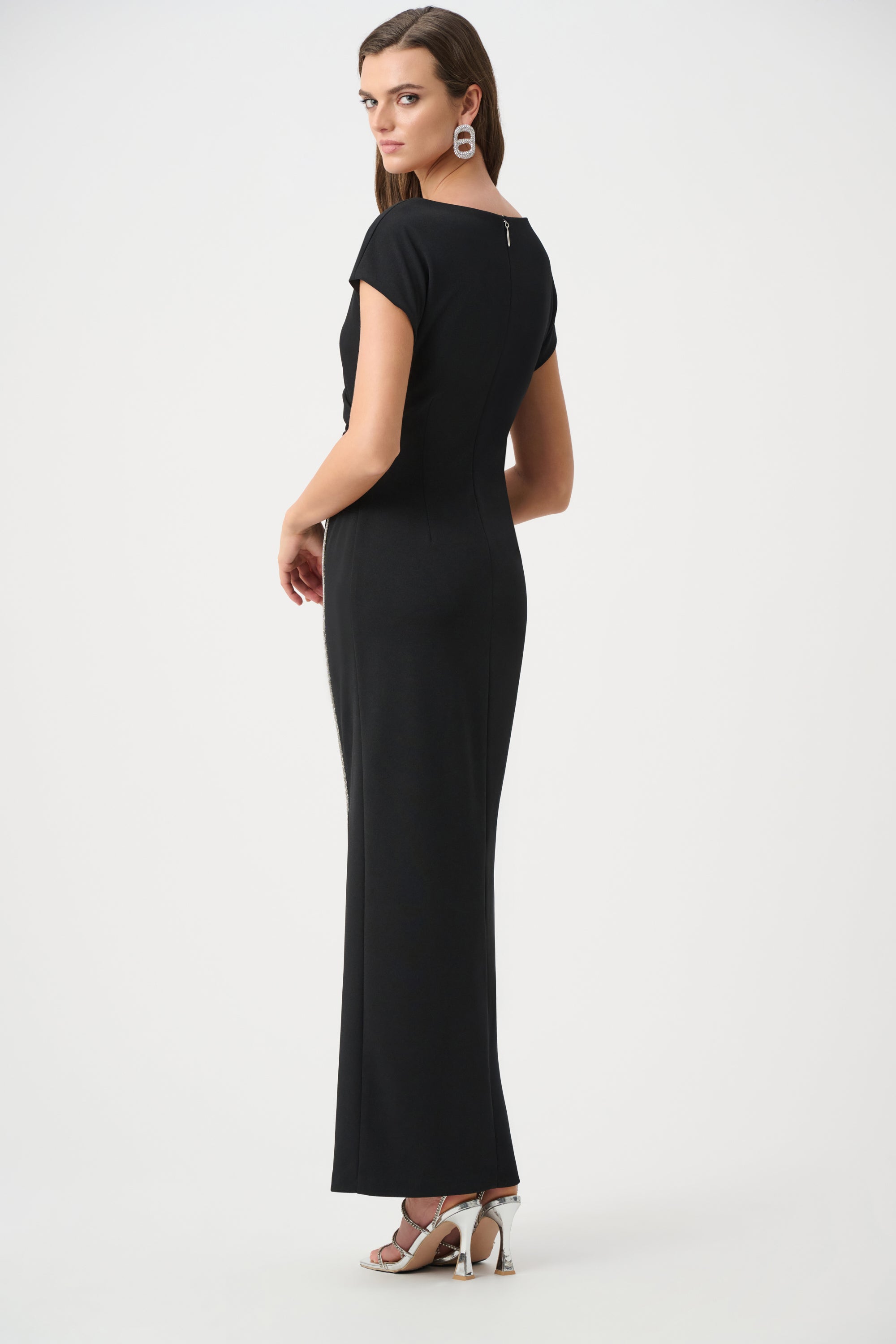 Scuba Crepe Sheath Gown With Rhinestones Piping (JR1164)