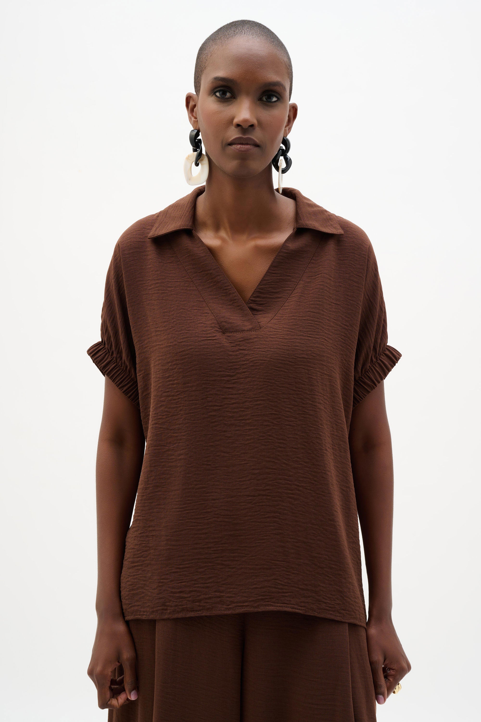 Woven Gauze Boxy Top With Shirred Sleeves (262078)