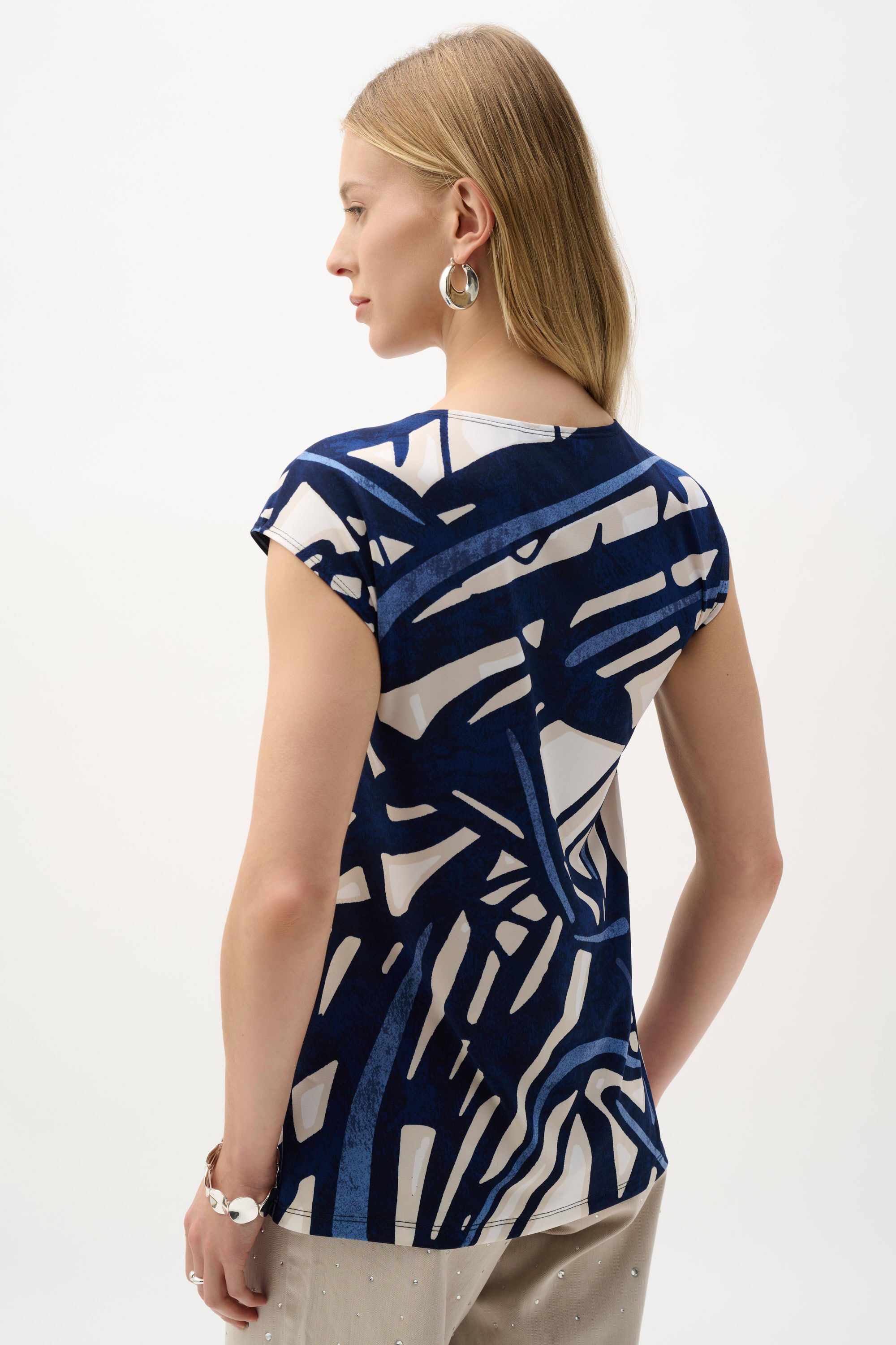 Silky Knit Abstract Print Fitted Top (262216)