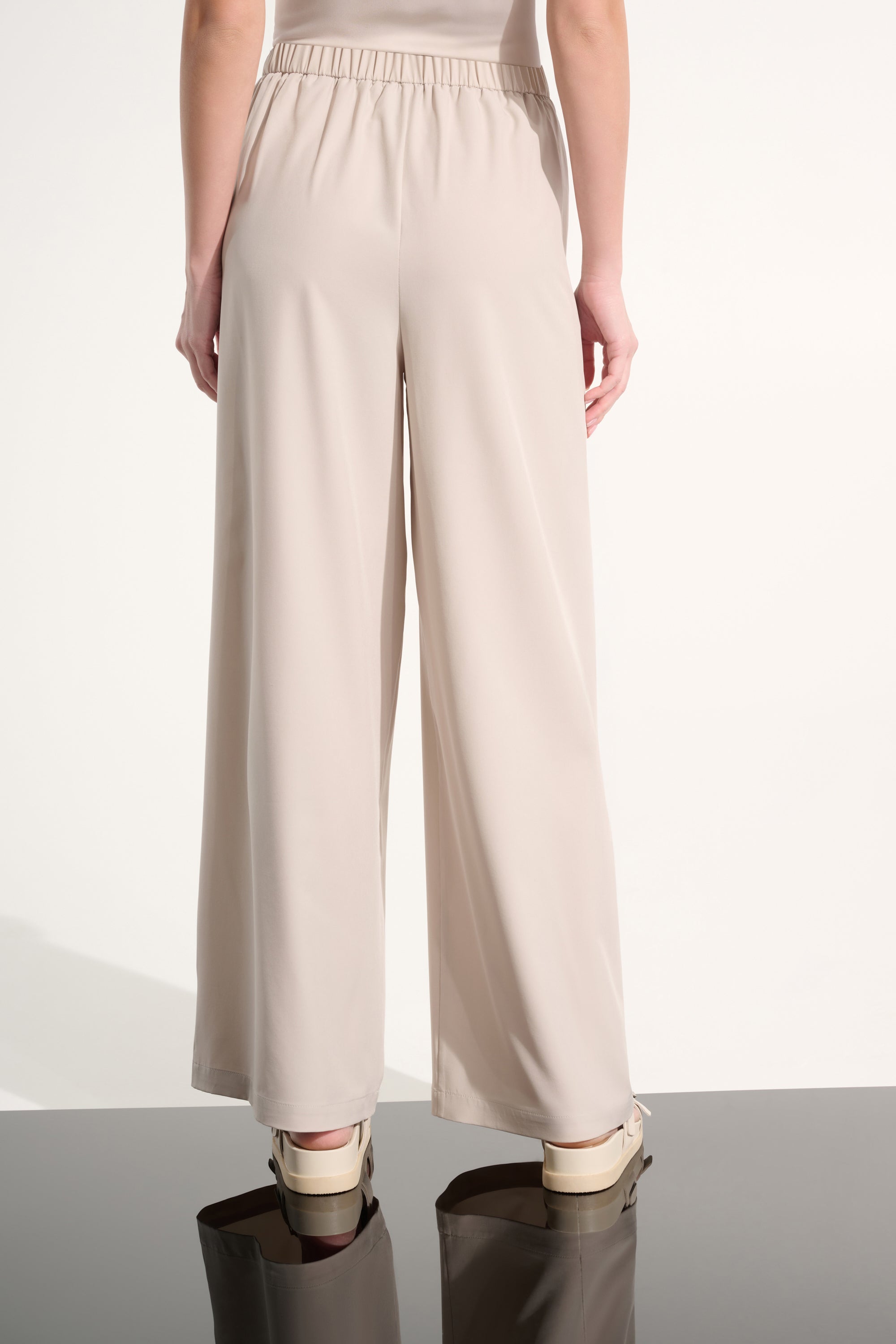 Stretch Woven Pull-On Wide Leg Pants (262622)