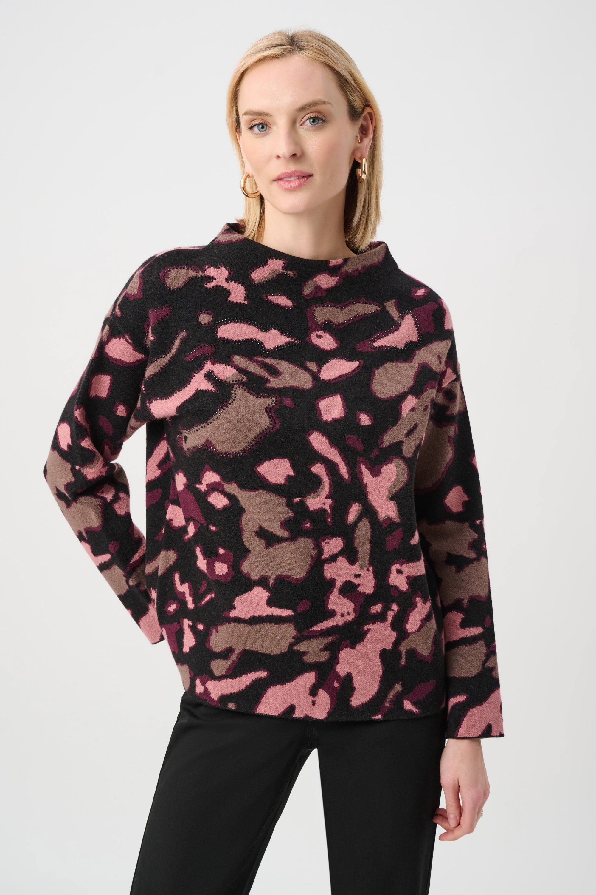Abstract Jacquard Sweater With Rhinestone Detail (263930)