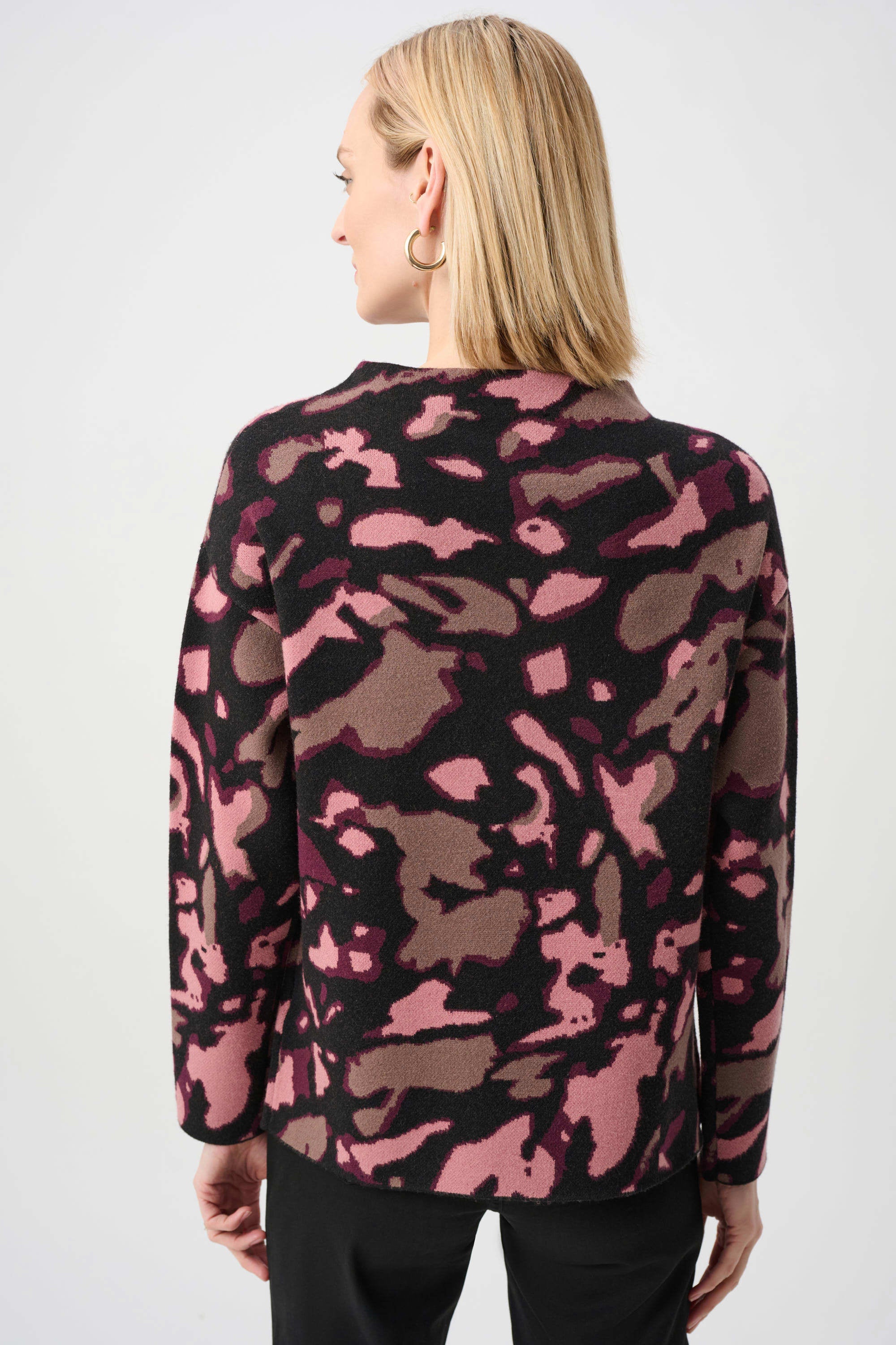 Abstract Jacquard Sweater With Rhinestone Detail (263930)