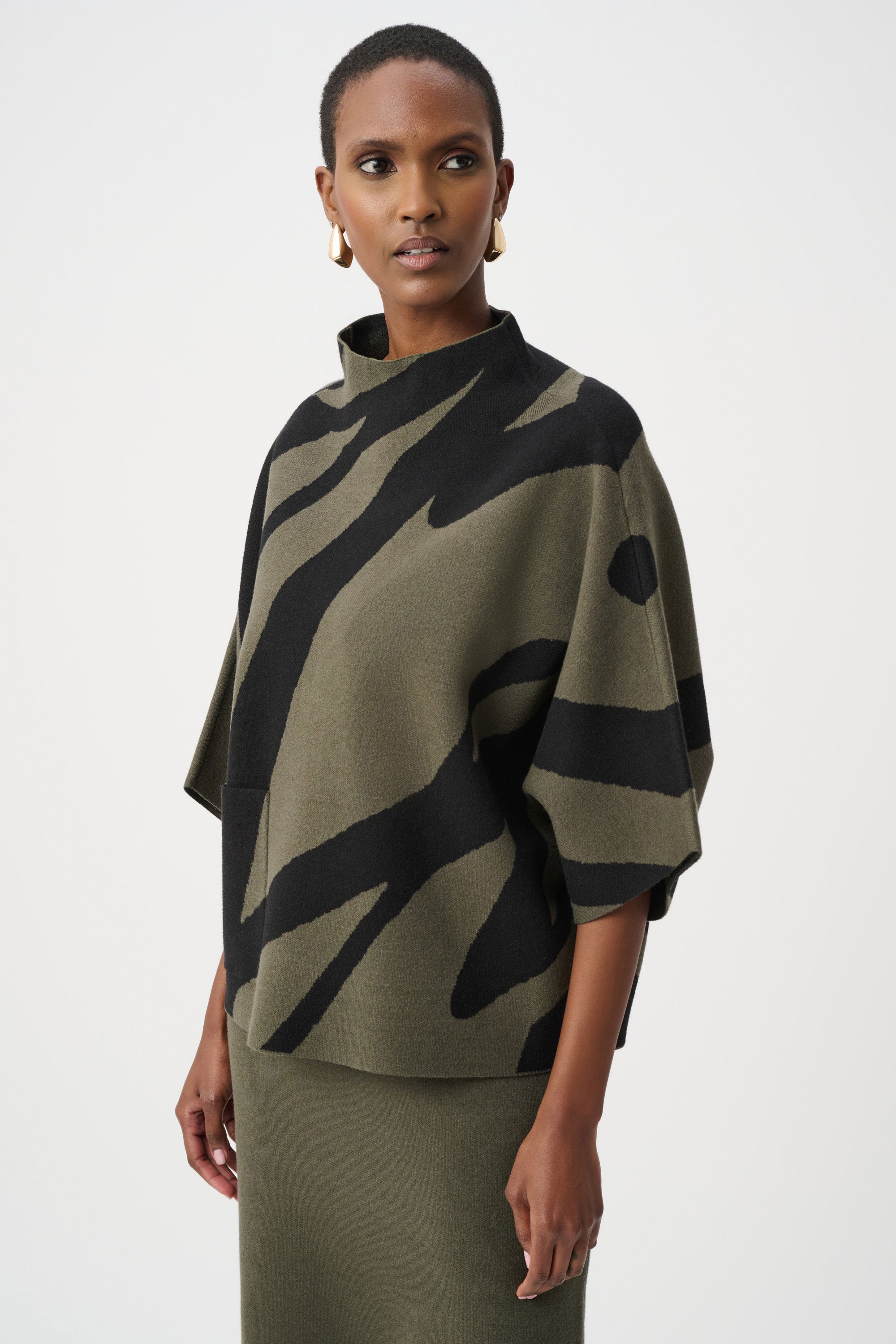 Abstract Jacquard Funnel-Neck Boxy Sweater (263936)