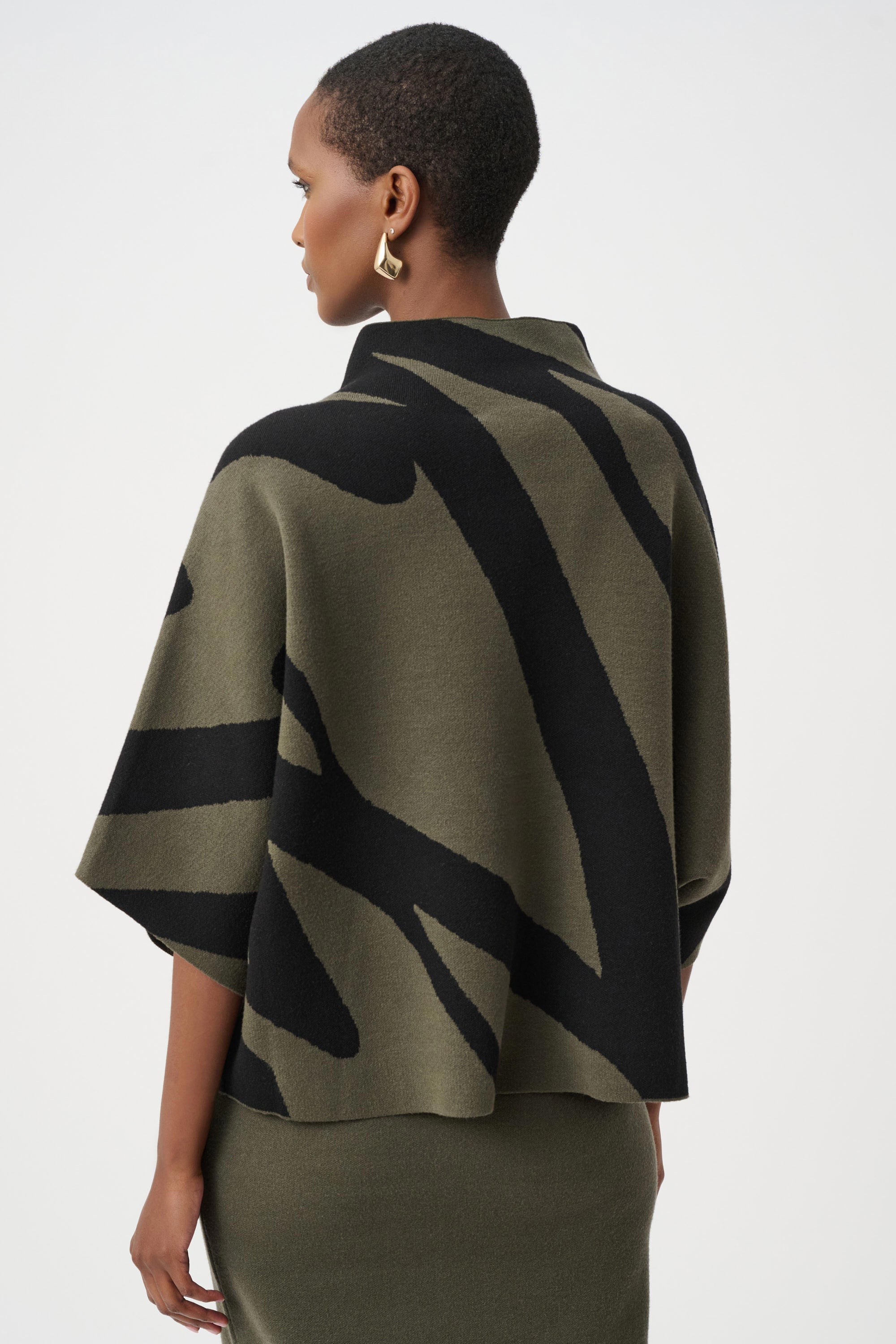 Abstract Jacquard Funnel-Neck Boxy Sweater (263936)