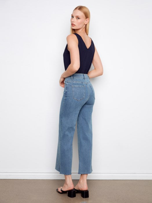 Cropped Flare Jeans With Raw Hem (C5742)